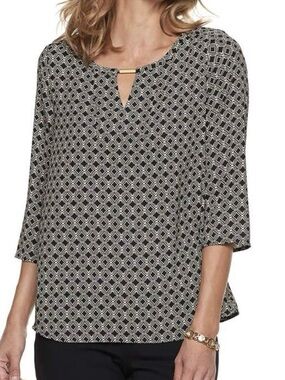 Dana Buchman Black and Cream Metal Accent Geometric Keyhole Blouse